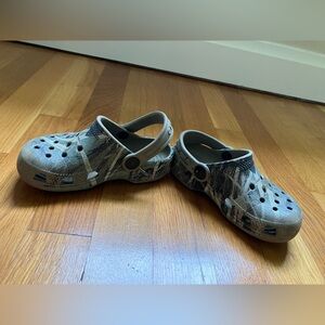 Camo croc clogs for toddler/kids size C9